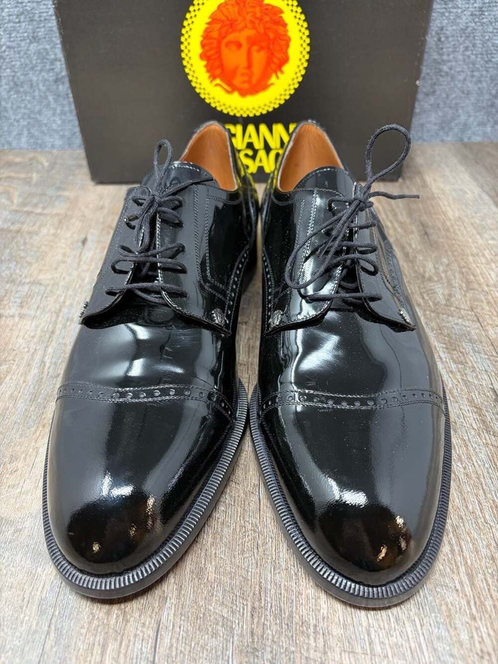 Vintage New Versace Men's 9 Blk Patent Leather Medusa Brogue Oxford Shoes W/Box - Picture 7 of 16